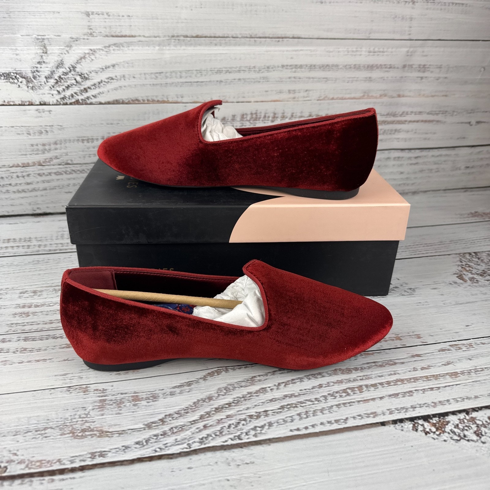 Birdies The Heron Womens 8.5 Slip On Flats Garnet Red Velvet — image 2 of 8